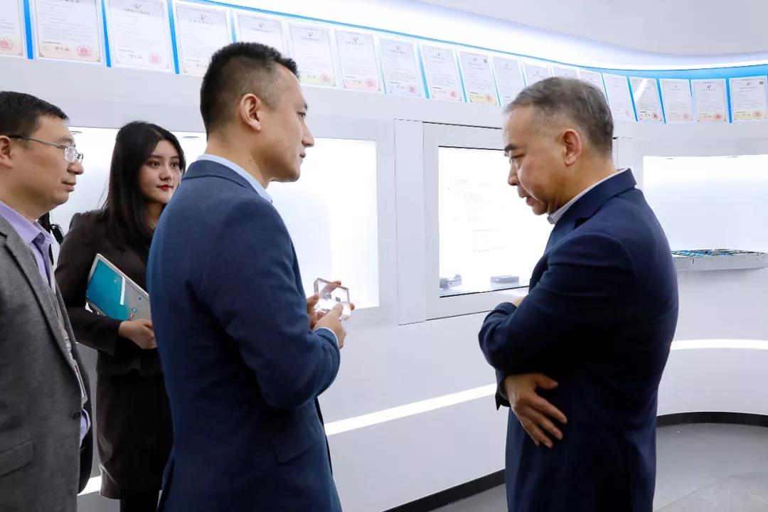 4737aa2bf21a34ba17c080341027dc521576395766.jpg 微信图片_20191215154156.jpg